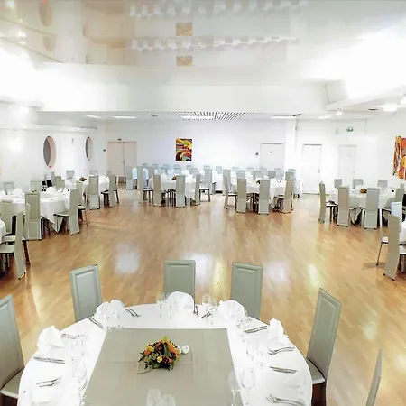 Hotel La Caravelle 2*